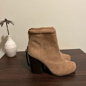 Jeffrey Campbell Rumble